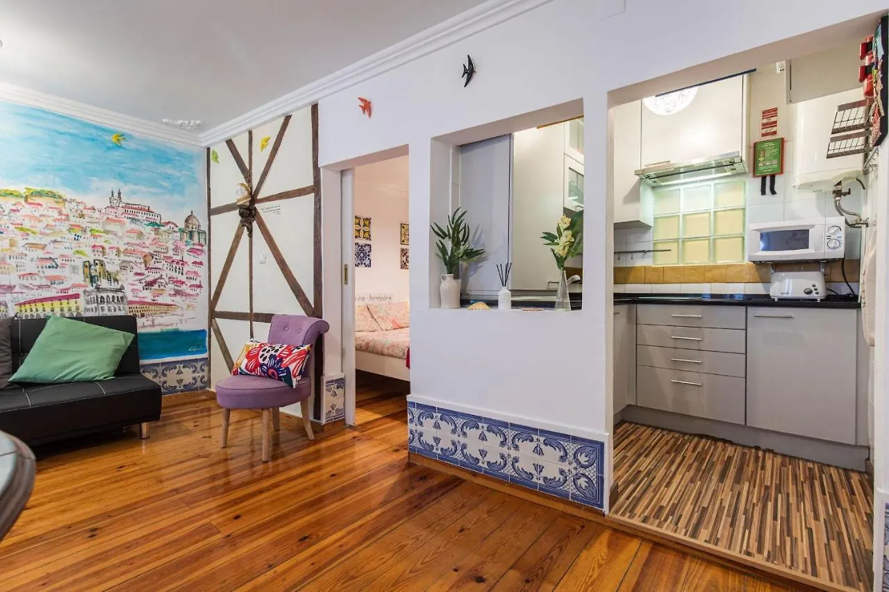 Amazing Camoes Apartment - Chiado, Лиссабон