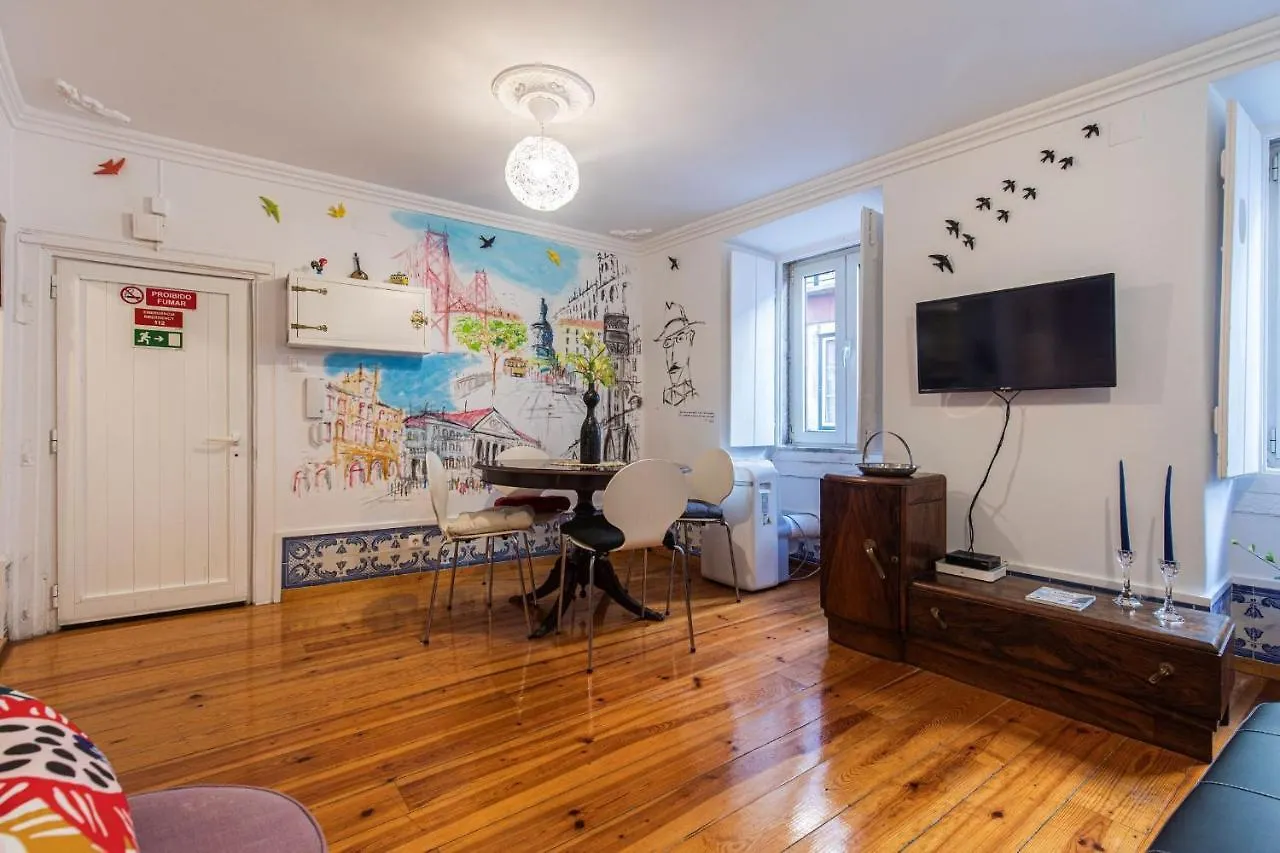 Amazing Camoes Apartment - Chiado, Лиссабон